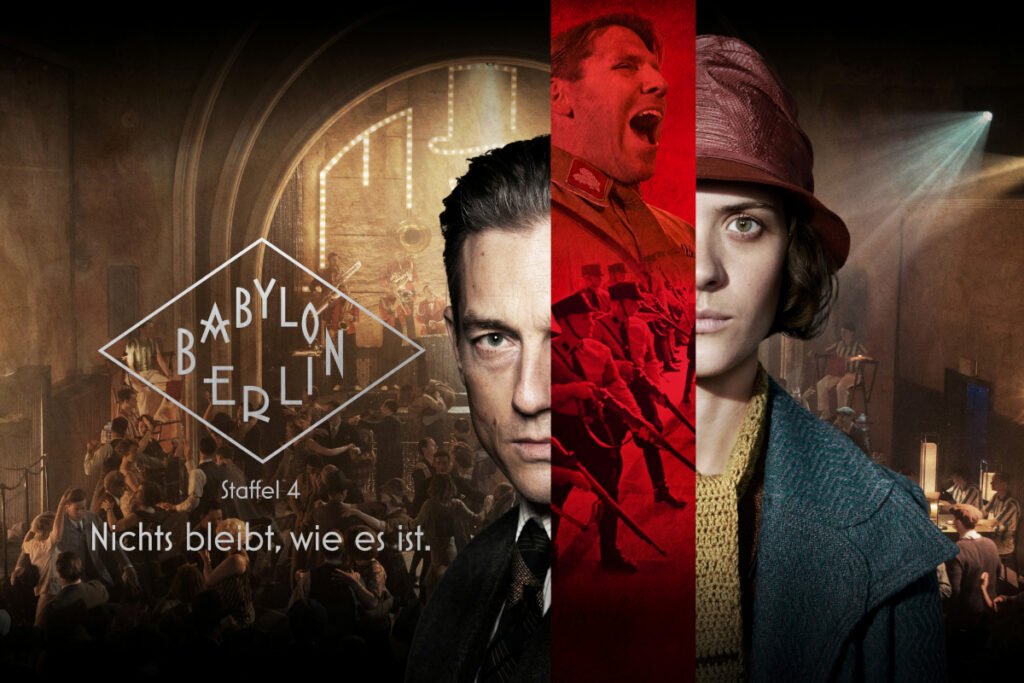 Serienposter mit Schriftzug. Ein Mann und eine Frau je mit halber Gesichtshälfte erkennbar. Im Hintergrund eine Tanzhalle. In der Mitte ein roter Streigen mit SA-Leuten.