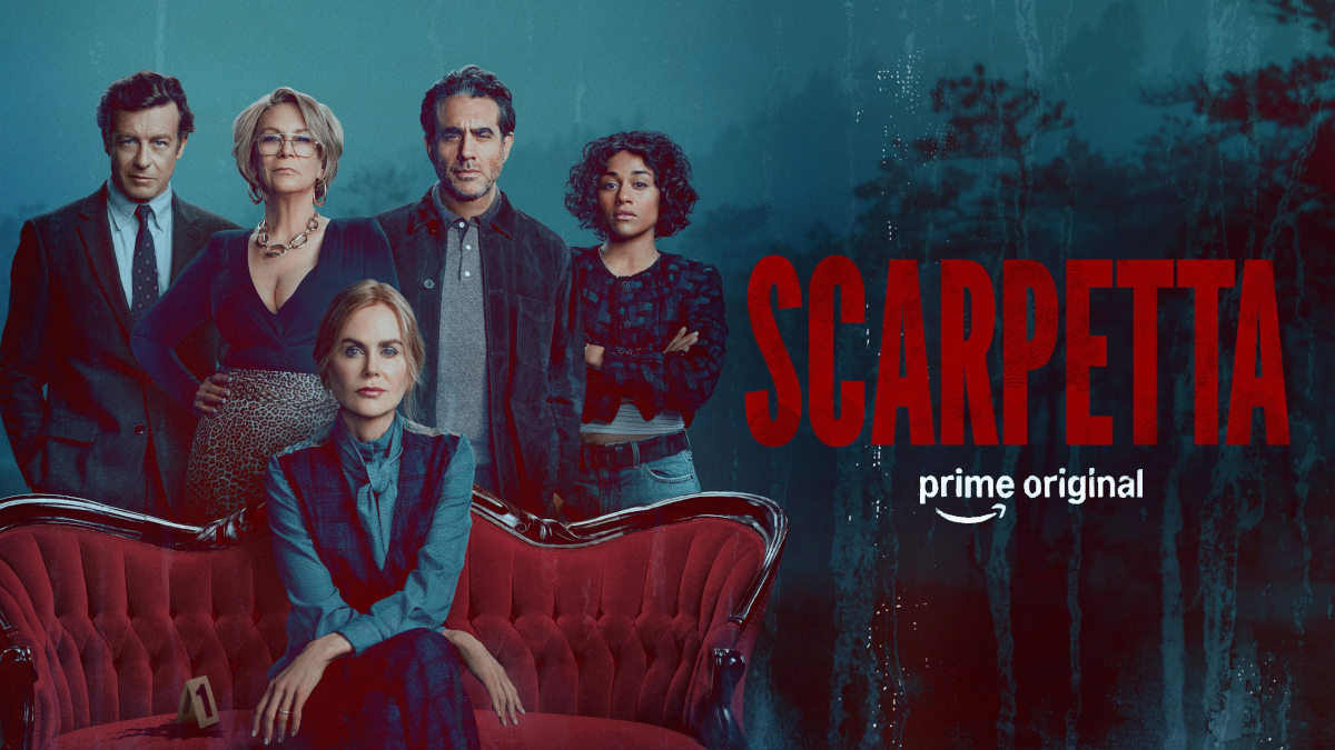 Poster der Prime-Original-Serie «Scarpetta» mit Nicole Kidman und Jamie Lee Curtis. Fünf Personen in dunkler Kleidung posieren vor türkisem Hintergrund, eine blonde Frau sitzt prominent auf einem roten Samtsofa. Basiert auf Patricia Cornwells Bestseller-Romanen.